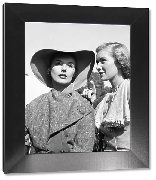 Filming of Genevieve Kay Kendell and Dinah Sheridan. September 1952 C4674-005