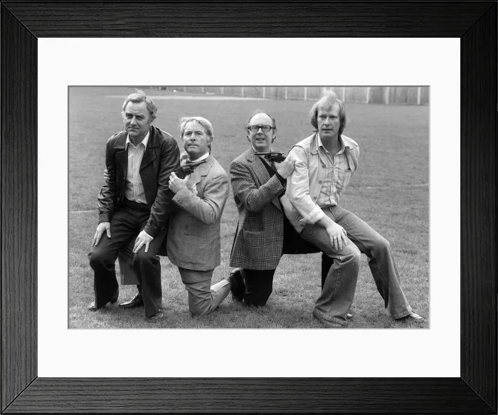 Framed Print : John Thaw and Dennis Waterman - April 1978 with Eric Morecambe and Ernie Wise Framed Print : John Thaw and Dennis Waterman - April 1978 with Eric Morecambe and Ernie Wise