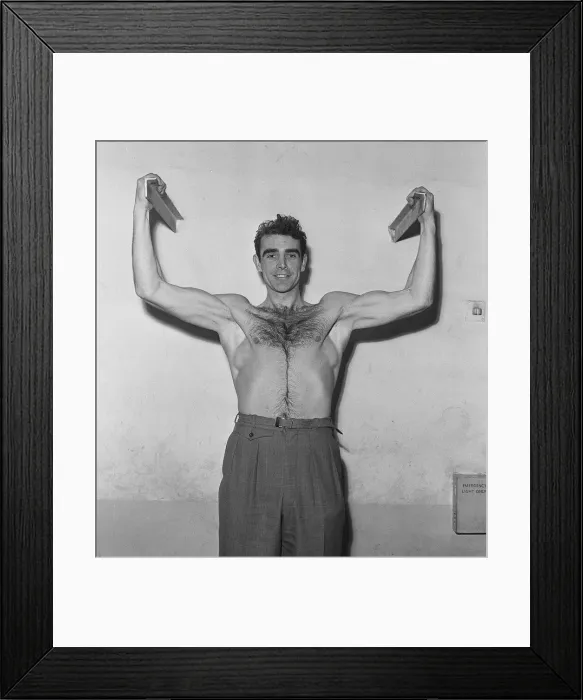 Framed Print : Sean Connery 1957 Framed Print : Sean Connery 1957