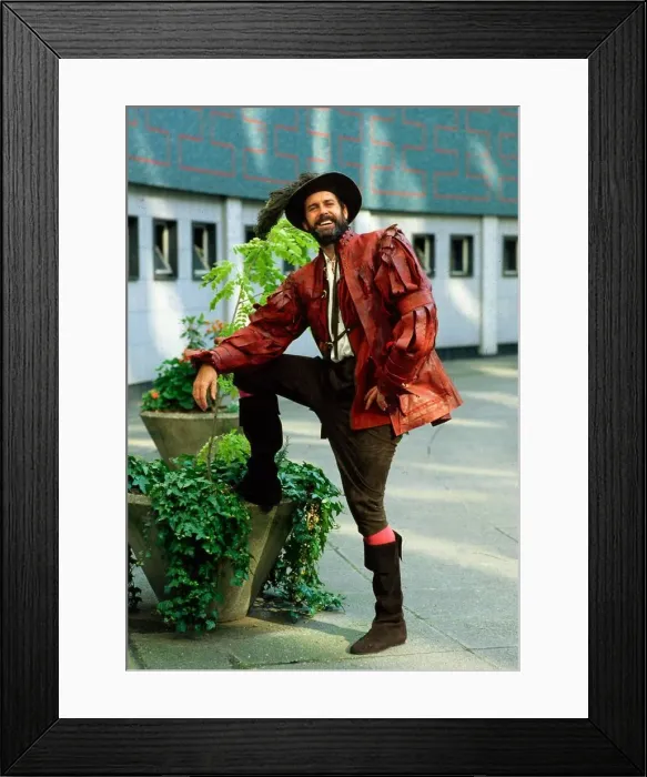 Framed Print : John Cleese Shakespearian costume August 1980 Framed Print : John Cleese Shakespearian costume August 1980