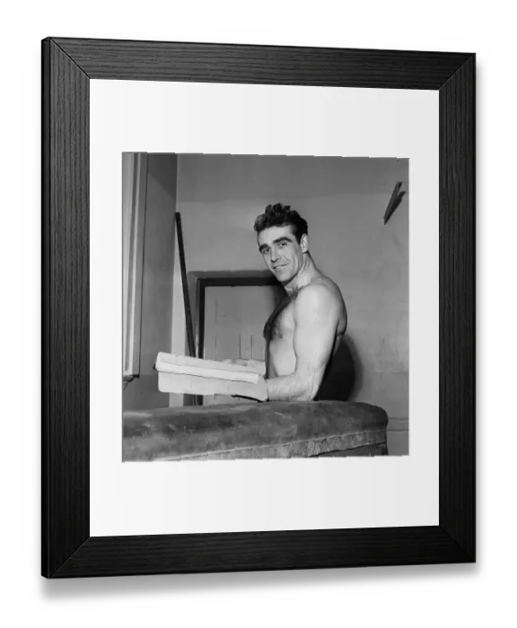 Framed Print : Sean Connery 1957 Framed Print : Sean Connery 1957