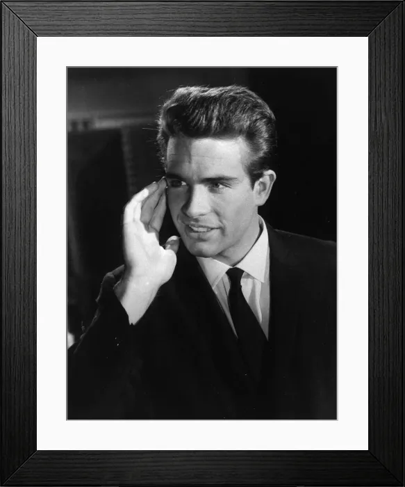 Framed Print : Warren Beatty from The Roman Spring of Mrs Stone 1960 Framed Print : Warren Beatty from The Roman Spring of Mrs Stone 1960