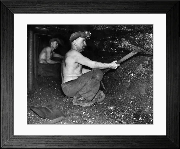 Framed Print : Coal Mines underground scenes. March 1946 P017833 Framed Print : Coal Mines underground scenes. March 1946 P017833