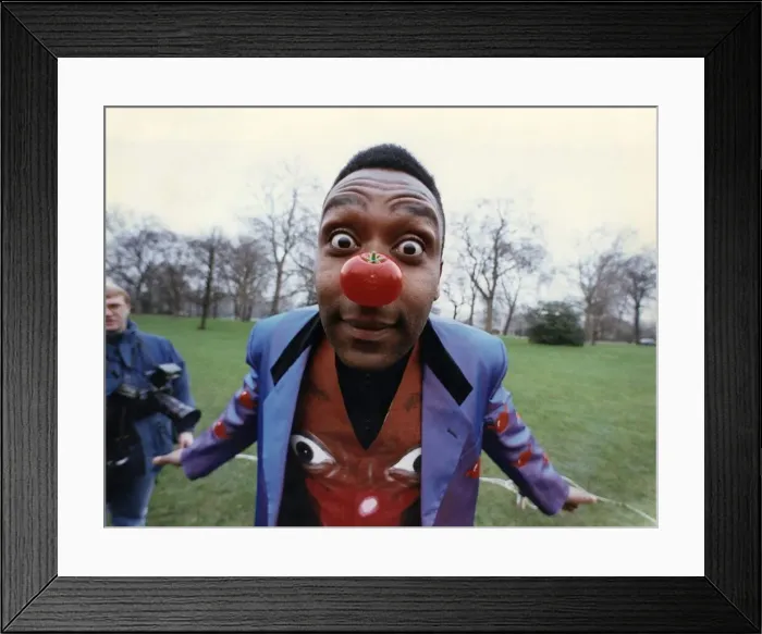 Framed Print : Lenny Henry fronting the squashed tomato appeal. February 1993 P017767 Framed Print : Lenny Henry fronting the squashed tomato appeal. February 1993 P017767