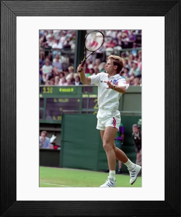 Framed Print : All England Lawn Tennis Championships at Wimbledon Mens Singles Second Round match Framed Print : All England Lawn Tennis Championships at Wimbledon Mens Singles Second Round match