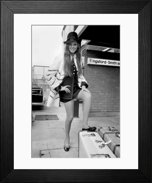 Framed Print : The Miss World'contestants arriving at Heathrow Airport to take part in Framed Print : The Miss World'contestants arriving at Heathrow Airport to take part in