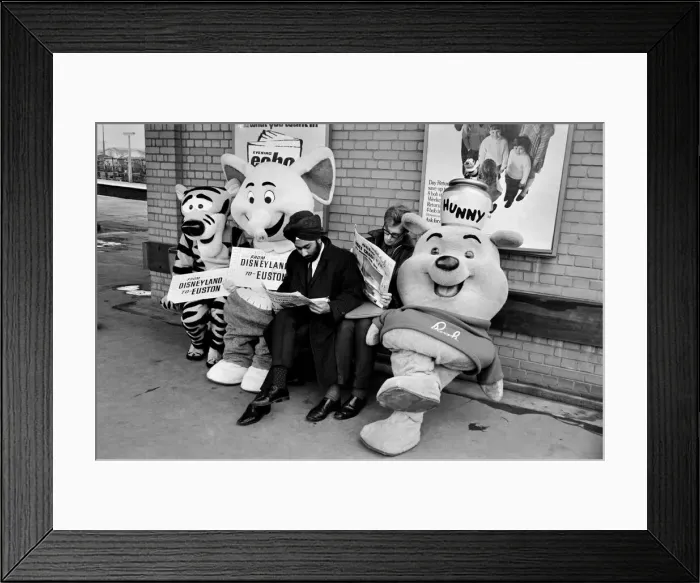 Framed Print : Entertainment Television Cartoons Humour. Walt Disney characters who are travelling round Framed Print : Entertainment Television Cartoons Humour. Walt Disney characters who are travelling round