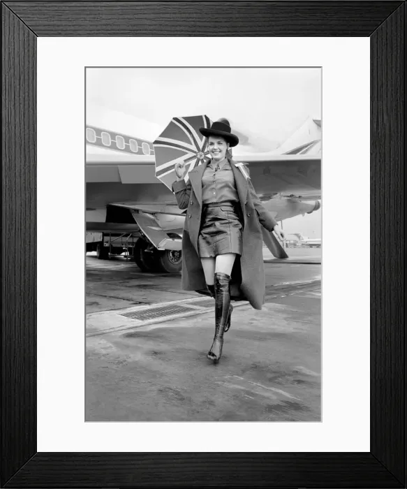 Framed Print : The Miss World'contestants arriving daily at Heathrow Airport to take part in Framed Print : The Miss World'contestants arriving daily at Heathrow Airport to take part in