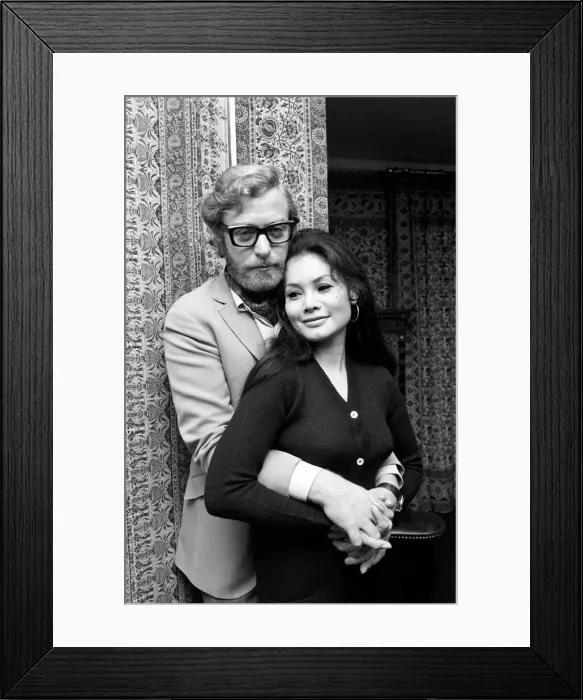 Framed Print : Actor Michael Caine pictured at his home in Grosvenor Square
