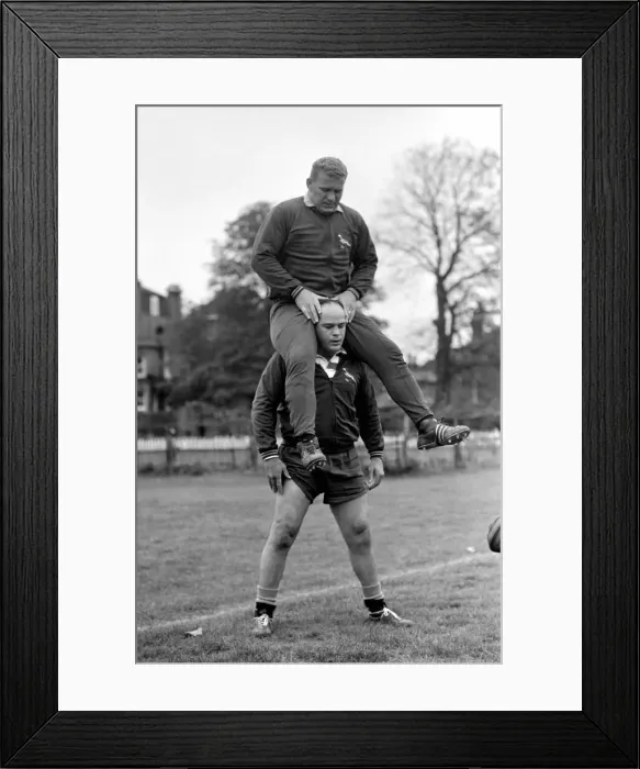 Framed Print : Sport: The South African springbok rugby team that flew in yesterday to be welcomed by