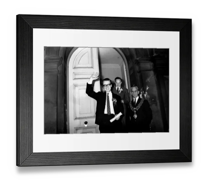 Framed Print : Conservative MP Chris Ward after his victory in Swindon by election Framed Print : Conservative MP Chris Ward after his victory in Swindon by election