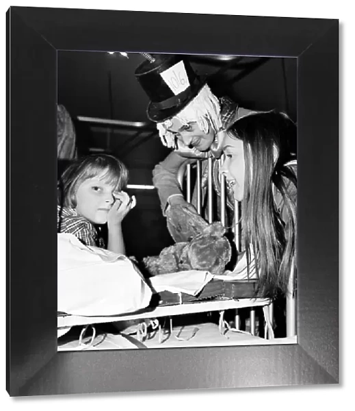 Children of Booth Hall Hospital meet character from Alice in Wonderland: Janet Harrop, 5