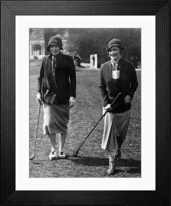Framed Print : Miss Jean Stewart, and Lady Astor. January 1935 P017228 Framed Print : Miss Jean Stewart, and Lady Astor. January 1935 P017228