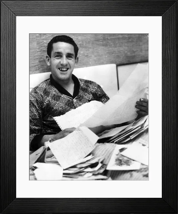 Framed Print : Dave Mackay in hospital after having his leg broken 1964 Dave who broke his leg