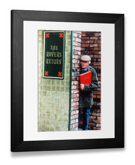 Framed Print : Michael Aspel TV Presenter of the television programme This is Your Life DBase MSI Framed Print : Michael Aspel TV Presenter of the television programme This is Your Life DBase MSI