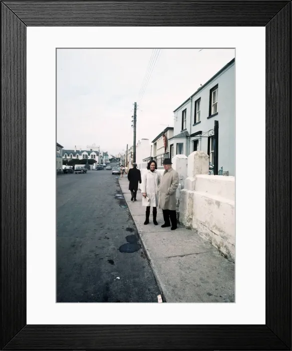 Framed Print : Charlie Chaplin with wife Oonagh during visit to Waterville Framed Print : Charlie Chaplin with wife Oonagh during visit to Waterville