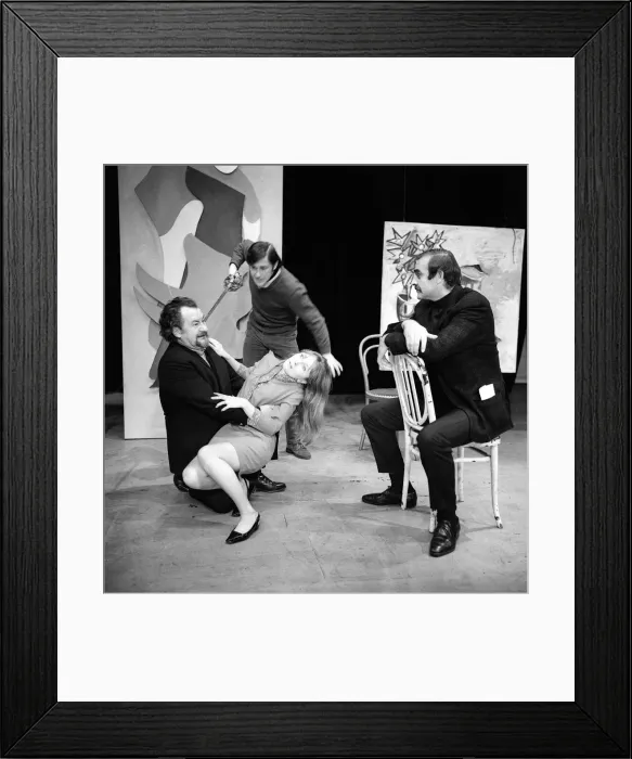 Framed Print : Leo McKern (Bearded) January 1967 holds Maureen O