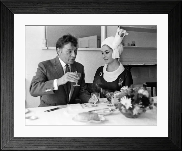 Framed Print : Elizabeth Taylor Sept 1963 and Richard Burton at sandown Park race course Framed Print : Elizabeth Taylor Sept 1963 and Richard Burton at sandown Park race course