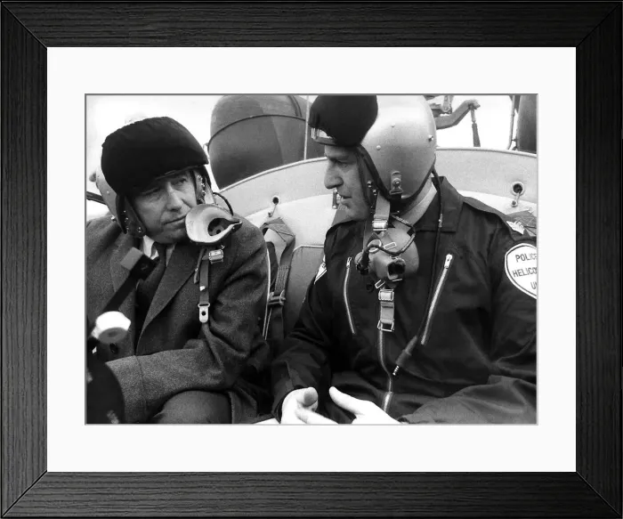 Framed Print : Roy Jenkins and Sgt Bernard Patterson in sionx Helicopter Framed Print : Roy Jenkins and Sgt Bernard Patterson in sionx Helicopter
