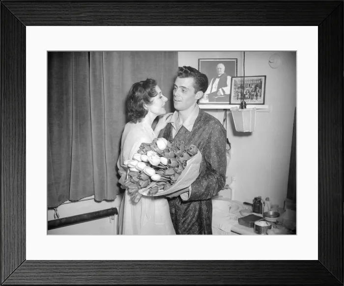 Framed Print : Dirk Bogarde in a Noel Coward Production, March 1952 Framed Print : Dirk Bogarde in a Noel Coward Production, March 1952