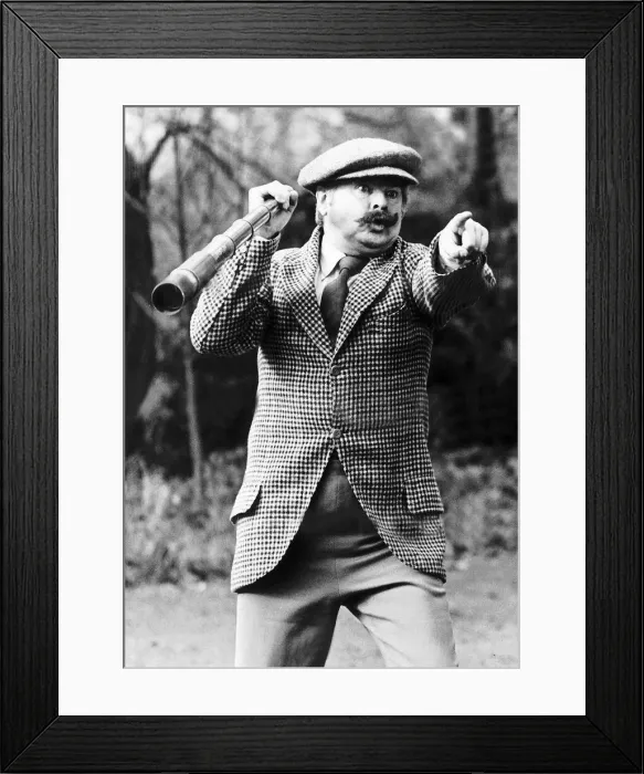Framed Print : Benny Hill Comedian went bird hunting in Reading Framed Print : Benny Hill Comedian went bird hunting in Reading