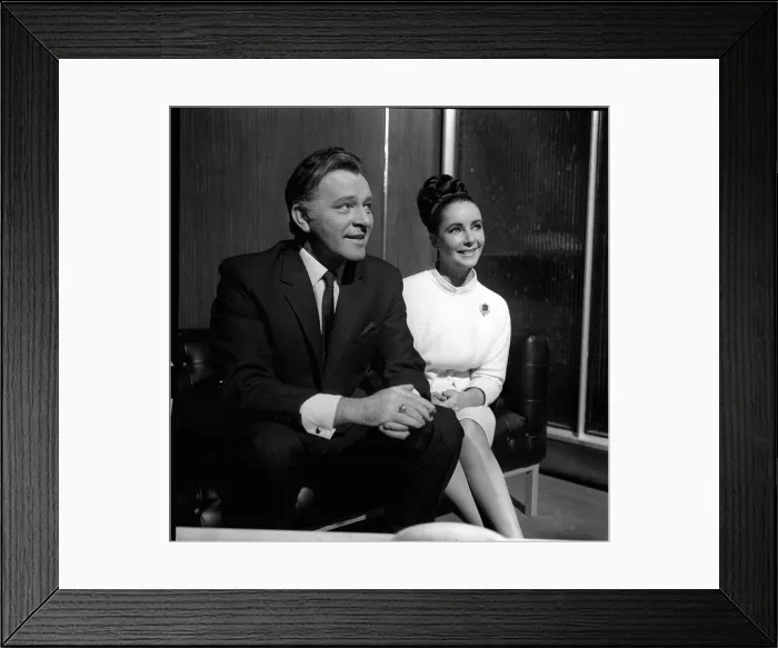 Framed Print : Actor Richard Burton with Elizabeth Taylor in December 1962 Framed Print : Actor Richard Burton with Elizabeth Taylor in December 1962