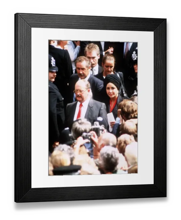 Framed Print : Richard Burton Memorial service Aug 1984 Elizabeth Taylor Framed Print : Richard Burton Memorial service Aug 1984 Elizabeth Taylor