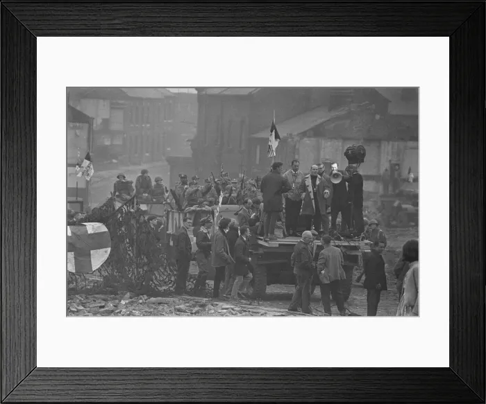 Framed Print : Tthe set of the film Billy Liar in Leeds 21  /  10  /  62 Varley Q8494 Box 155