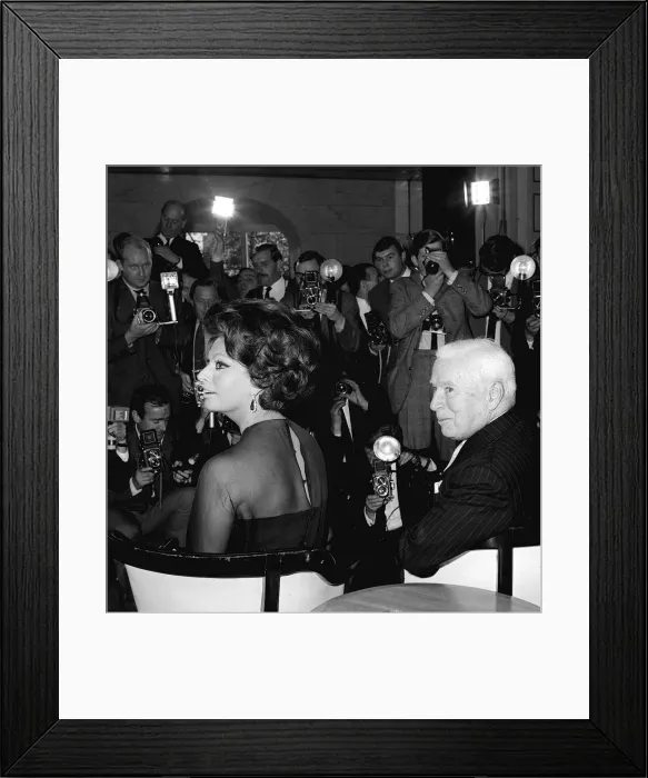 Framed Print : Charlie Chaplin and Sophia Loren - November 1965 at a press conference