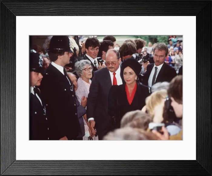 Framed Print : Richard Burton Memorial service Aug 1984 Elizabeth Taylor Framed Print : Richard Burton Memorial service Aug 1984 Elizabeth Taylor