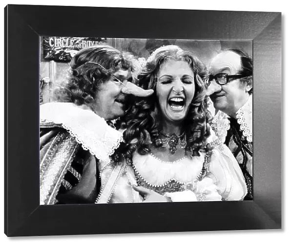 Morecambe & Wise Christmas Show with Penelope Keith cleysc