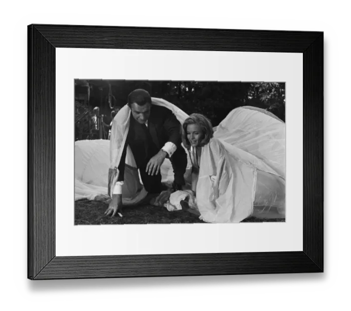 Framed Print : Film Goldfinger 1964 Sean Connery Honor Blackman James Bond 007