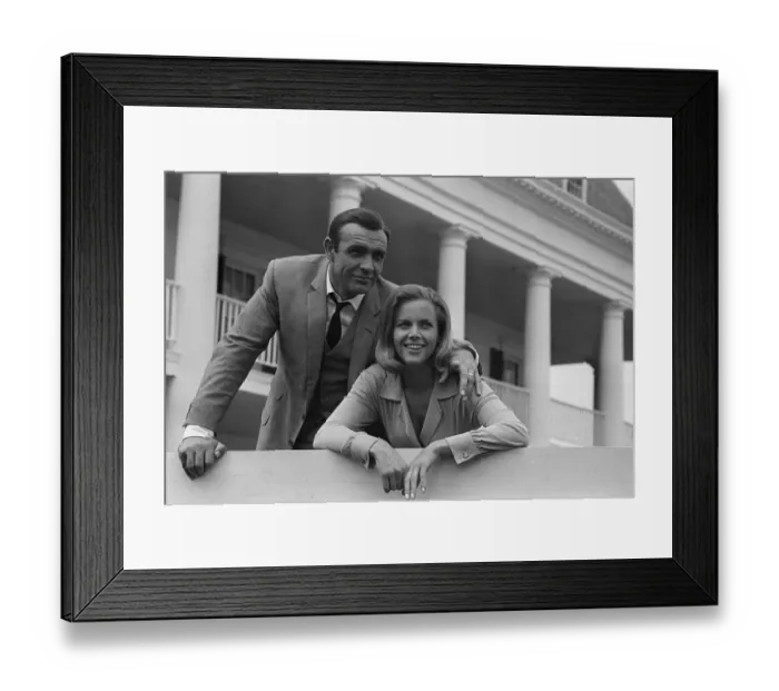 Framed Print : Film Goldfinger 1964 Sean Connery Honor Blackman James Bond 007