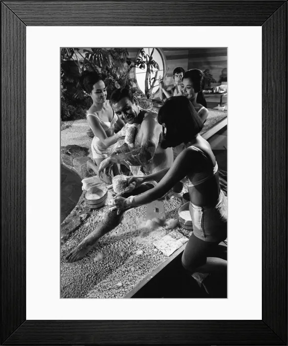 Framed Print : Film You Only Live Twice 1966 Sean Connery as James Bond Framed Print : Film You Only Live Twice 1966 Sean Connery as James Bond