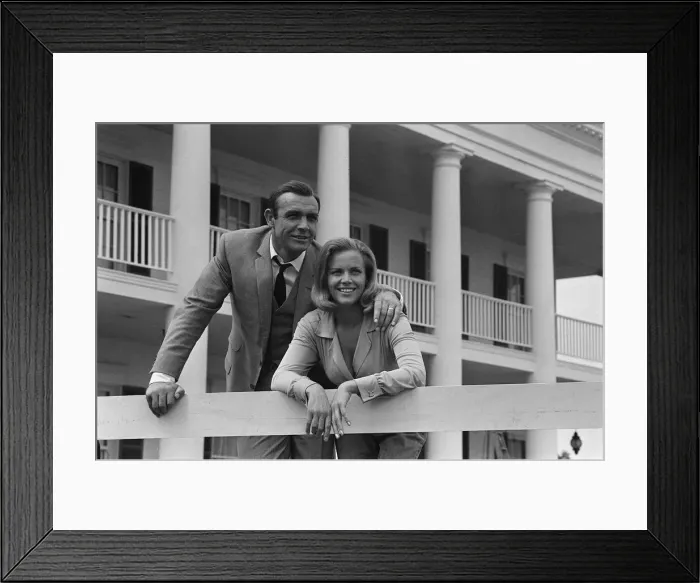 Framed Print : Film Goldfinger 1964 Sean Connery Honor Blackman James Bond 007