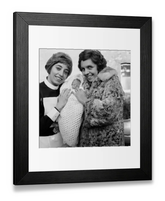 Framed Print : Miracle Baby Leaves Hospital: Miracle baby leaves the Premature Baby