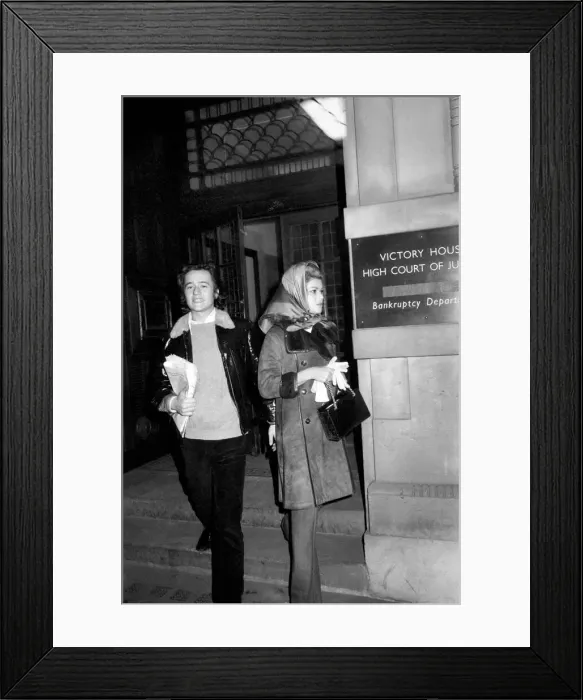 Framed Print : Nobility: The countess of Suffolk appeared at the Bankruptcy court for public examination