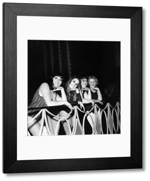 Framed Print : Four new circusettes picked for annual Xmas circus. Miss Sue Neilson aged 20