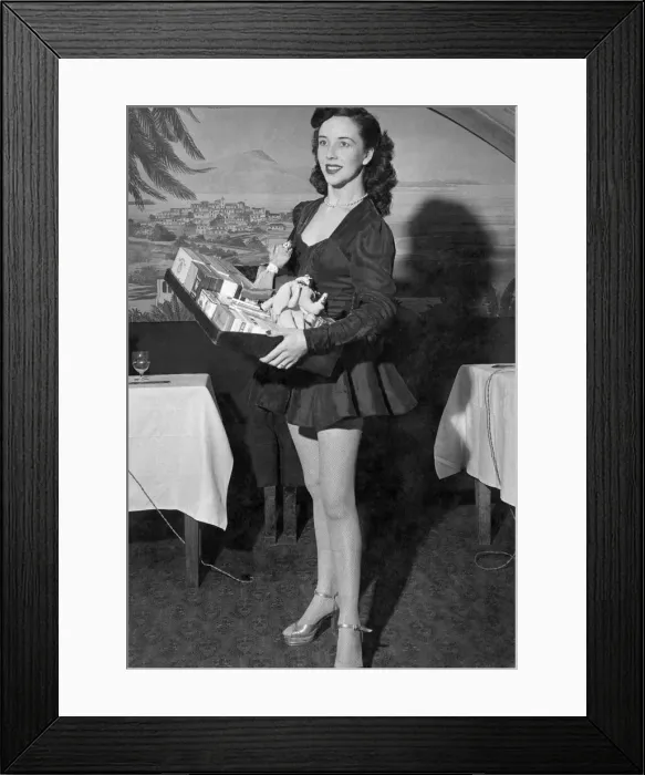 Framed Print : Doreen Windsor at Coconut Grove night club. July 1954 P018575 Framed Print : Doreen Windsor at Coconut Grove night club. July 1954 P018575