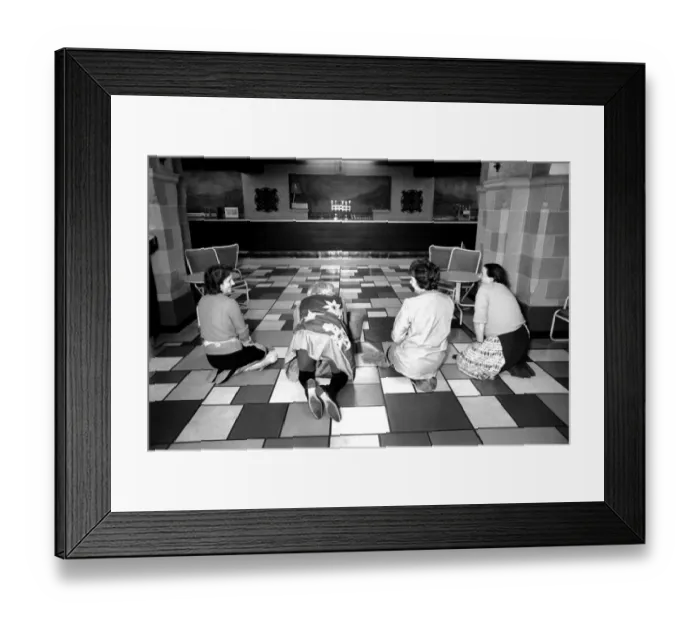 Framed Print : Every morning in the famous London Palladium, 30 charladies clean out the theatre Framed Print : Every morning in the famous London Palladium, 30 charladies clean out the theatre