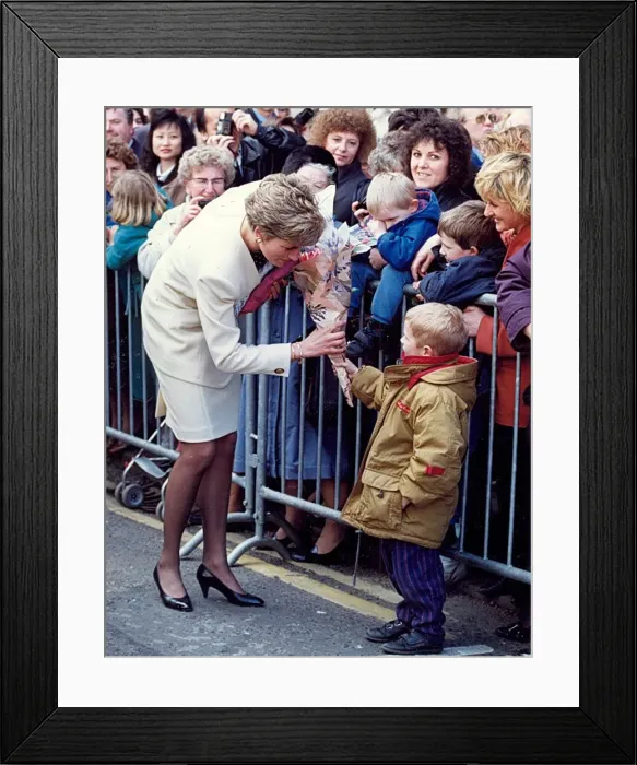 Framed Print : Princess Diana the Princess of Wales. (North East visits) Framed Print : Princess Diana the Princess of Wales. (North East visits)