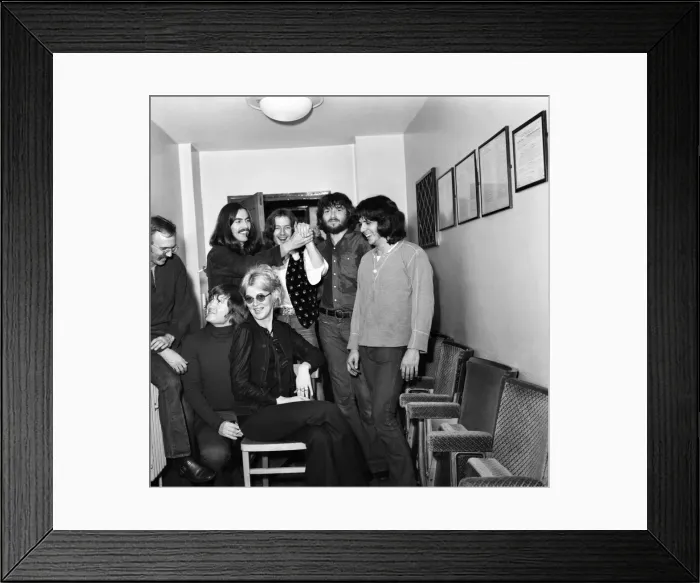 Framed Print : Beatle George Harrison with Pop group Delaney and Bonny and the friends Framed Print : Beatle George Harrison with Pop group Delaney and Bonny and the friends