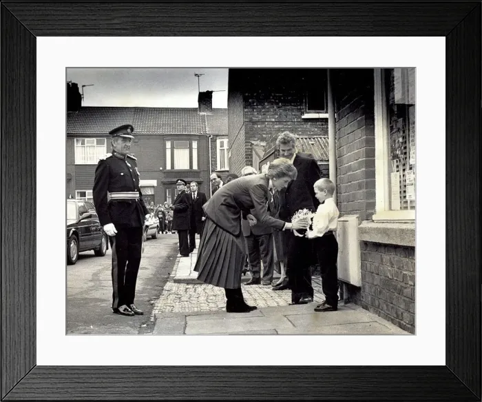 Framed Print : Princess Diana the Princess of Wales. (North East visits) Framed Print : Princess Diana the Princess of Wales. (North East visits)