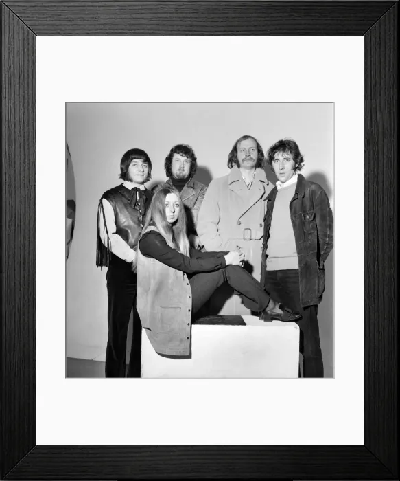 Framed Print : Entertainment Pop Music Groups: The pentangle'group - Jacqui McShee singer