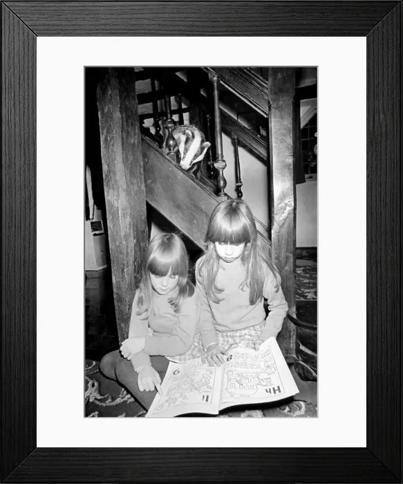 Framed Print : Eight year old Rebecca Gaskell, together with her five year old sister Rosanne