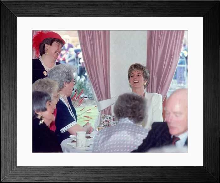 Framed Print : Princess Diana the Princess of Wales. (North East visits) Framed Print : Princess Diana the Princess of Wales. (North East visits)