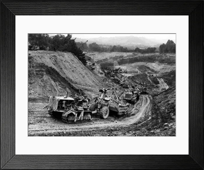 Framed Print : Digging for victory - 1947 style. September 1947 P017721 Framed Print : Digging for victory - 1947 style. September 1947 P017721