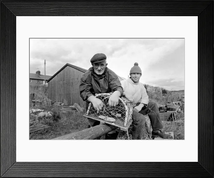 Framed Print : Industry: Fishing: An old fisherman of Beadnell on the Northumberland coast