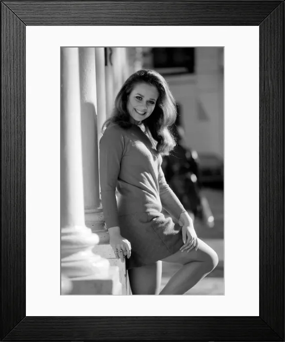Framed Print : 28 year old Nicole Shelby, an actress who will be appearing with Benny Hill in his show Framed Print : 28 year old Nicole Shelby, an actress who will be appearing with Benny Hill in his show