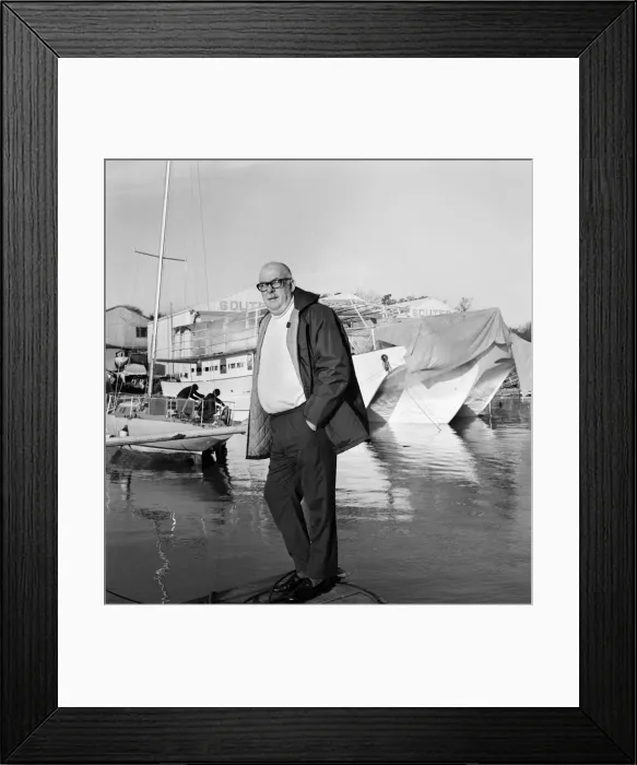 Framed Print : Picture taken at SouterOs Boatyard, Cowes, Isle of Wight showing the £100 Framed Print : Picture taken at SouterOs Boatyard, Cowes, Isle of Wight showing the £100